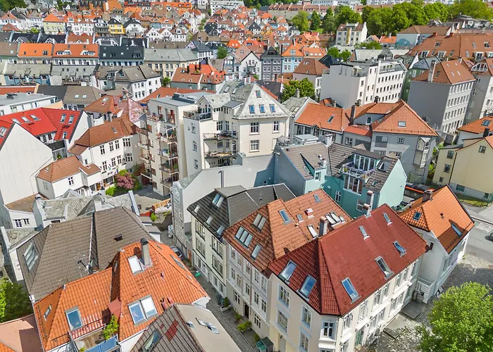 Family Friendly 3br - Quiet Area - Behind Bryggen Apartment *
